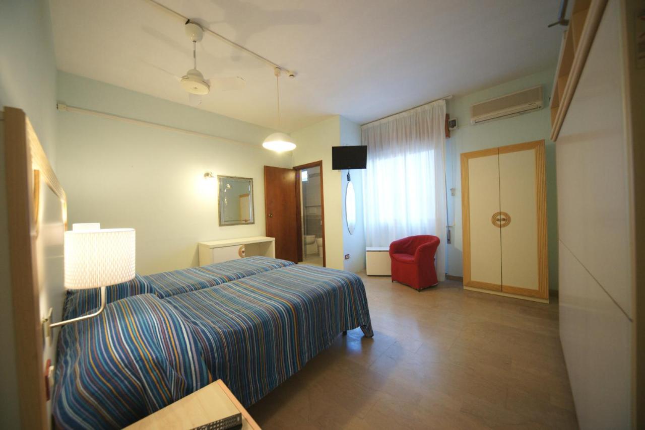 Hotel Liberty Viareggio Exterior photo